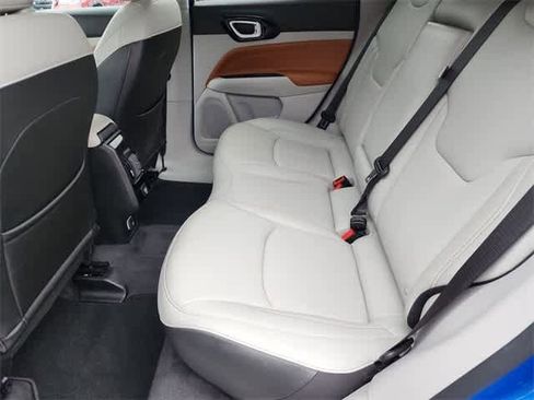 Used 2022 Jeep Compass Limited image 17