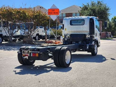 New 2024 Chevrolet Low Cab Forward RWD image 11
