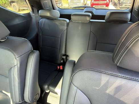 New 2026 Chevrolet Traverse LT w/ Midnight/Sport Edition image 17