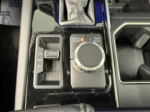 Used 2024 Toyota Tundra Limited image 27