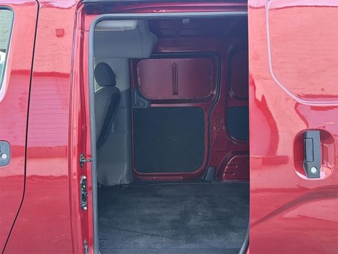 Used 2017 Chevrolet City Express LT w/ Technology Package FWD image 15