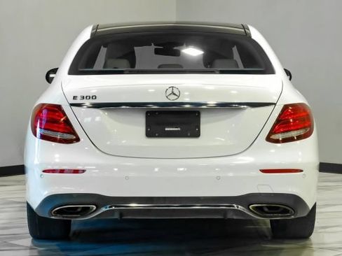 Used 2018 Mercedes-Benz E 300 image 12
