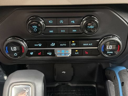Used 2024 Ford Bronco Wildtrak AWD/4WD image 23