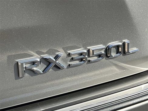 Used 2021 Lexus RX 350L Luxury image 9