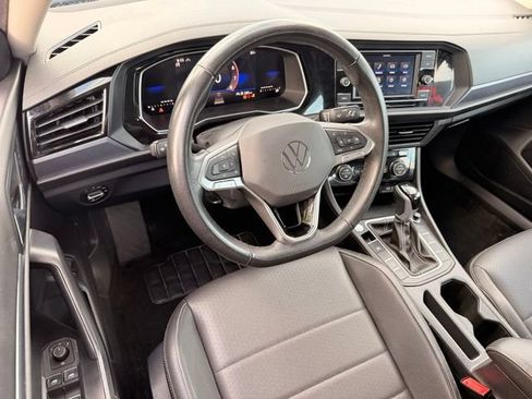 Used 2024 Volkswagen Jetta SE FWD image 20