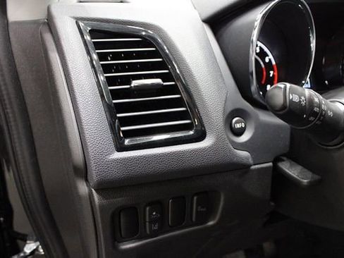 Used 2024 Mitsubishi Outlander Sport SE image 16