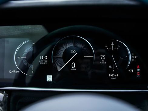 Used 2025 Rolls-Royce Cullinan Black Badge image 67