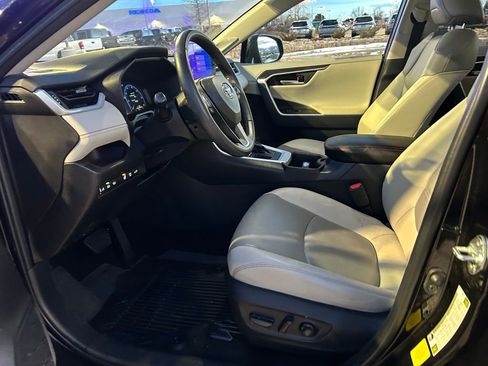 Used 2024 Toyota RAV4 Limited w/ Weather Package image 17