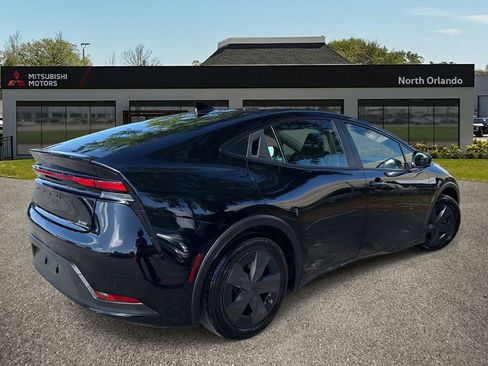 Used 2024 Toyota Prius LE image 5