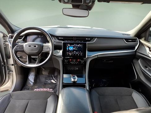 Used 2022 Jeep Grand Cherokee Altitude image 17