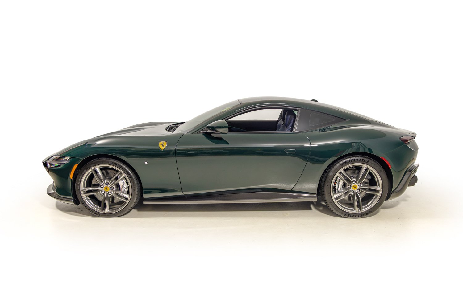 Used 2021 Ferrari Roma RWD image 5