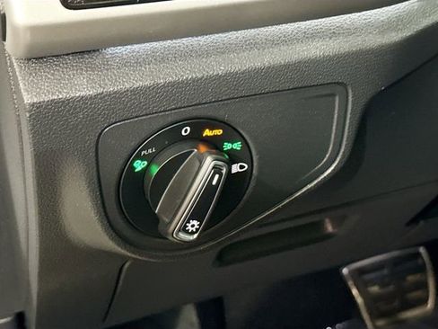 Used 2021 Volkswagen Atlas SEL Premium R-Line image 11