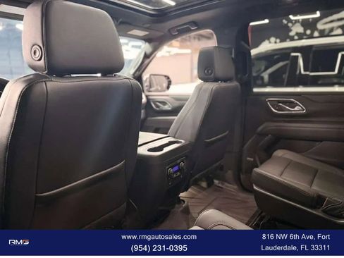 Used 2024 Chevrolet Suburban Z71 w/ Luxury Package image 9