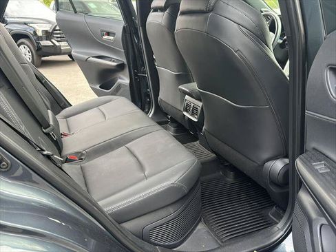 Certified 2024 Toyota Venza XLE AWD/4WD image 12