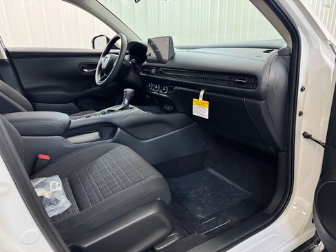 New 2026 Honda HR-V LX image 23