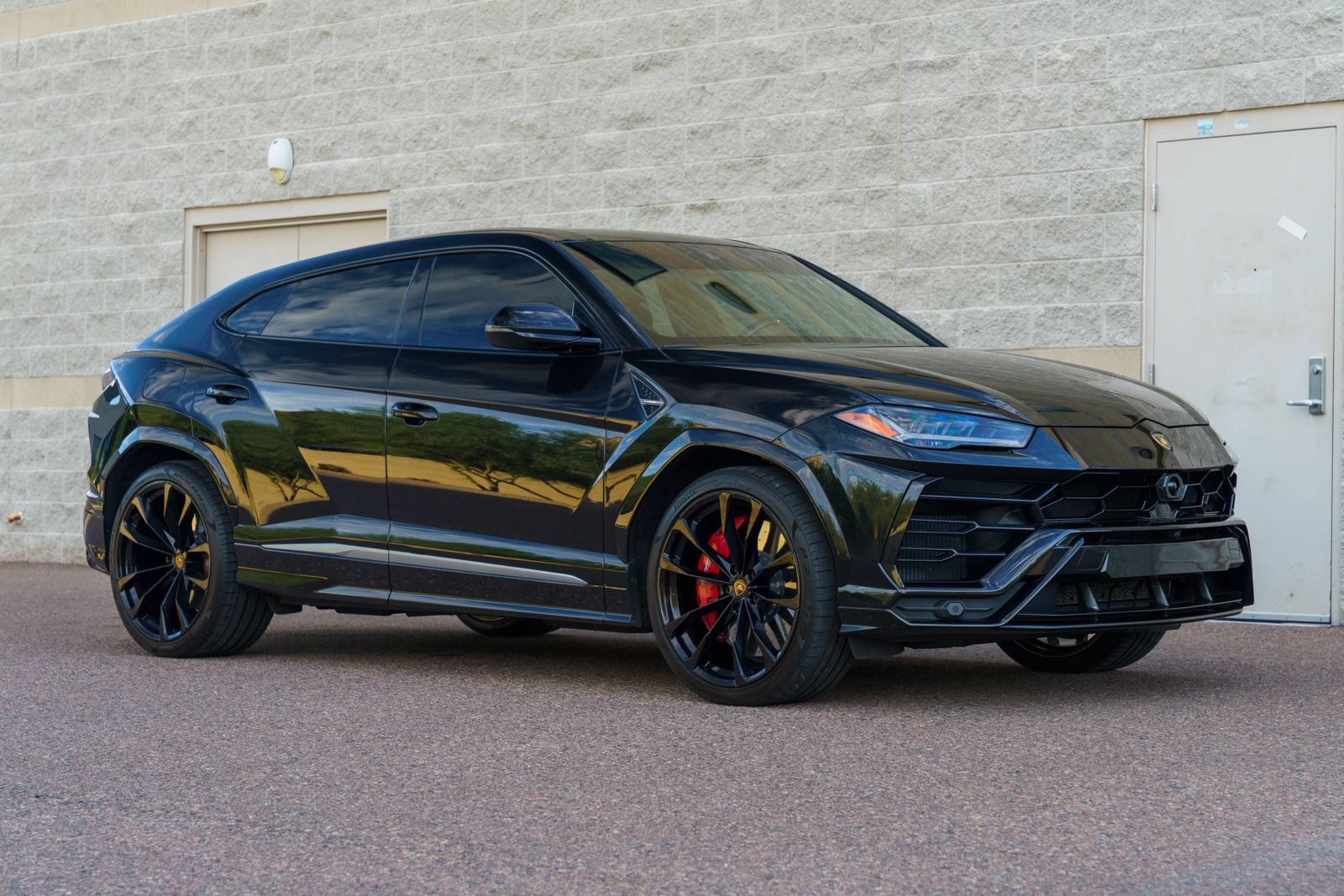 Used 2021 Lamborghini Urus AWD/4WD image 5