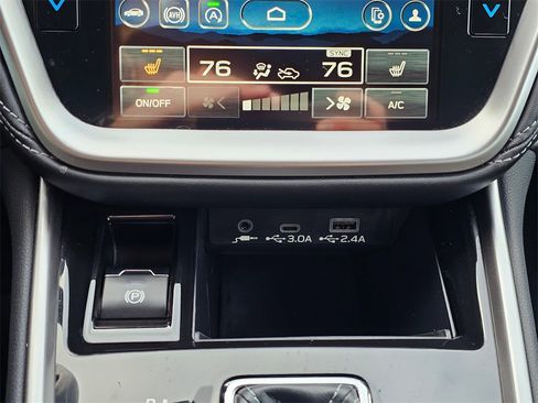 Used 2023 Subaru Outback Premium image 31