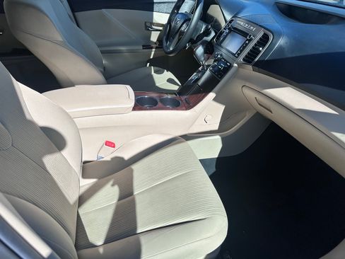 Used 2013 Toyota Venza LE w/ LE Convenience Pkg AWD/4WD image 10