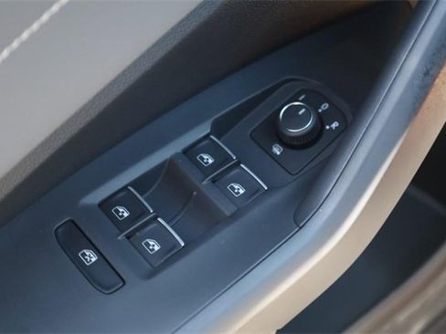 New 2025 Volkswagen Jetta SEL image 19