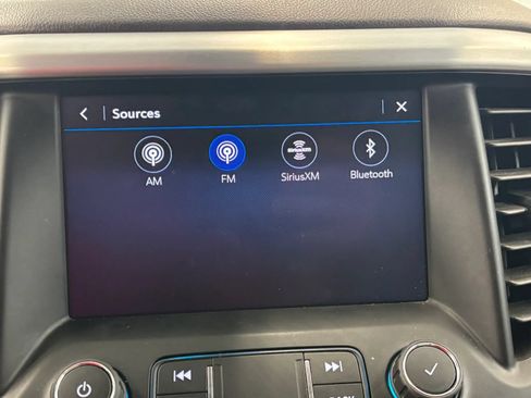Used 2022 GMC Acadia SLT w/ Preferred Package FWD image 42