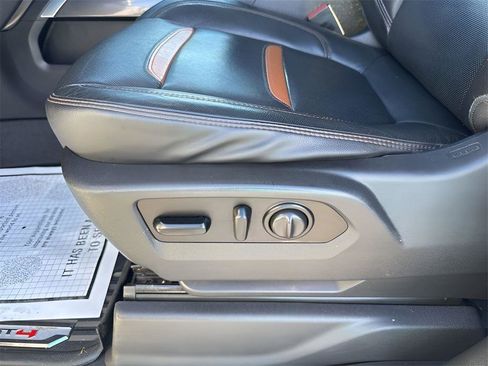 Used 2020 GMC Sierra 2500 AT4 w/ AT4 Premium Package image 18