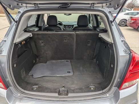 Used 2020 Chevrolet Trax LT w/ Driver Confidence Package image 17