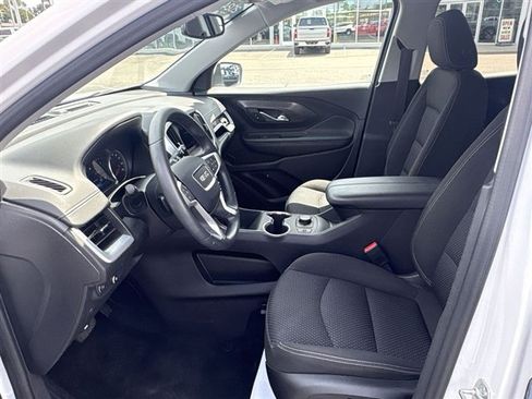 Certified 2024 GMC Terrain SLE w/ Driver Convenience Package FWD image 18