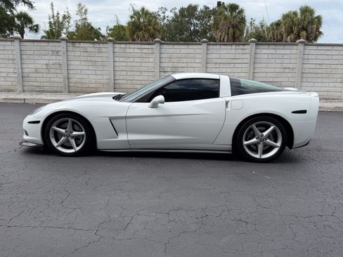 Used 2013 Chevrolet Corvette Coupe w/ 4LT Preferred Equipment Group RWD image 2