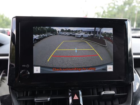 Used 2023 Toyota Corolla Cross XLE AWD/4WD image 25