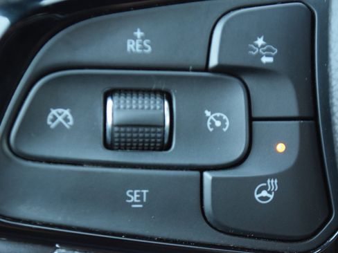 Used 2022 Buick Enclave Premium image 25