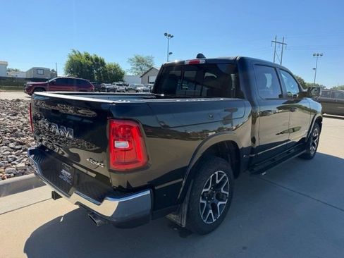 Used 2025 RAM 1500 Laramie AWD/4WD image 6