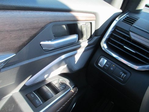 New 2026 GMC Acadia Denali Ultimate image 14