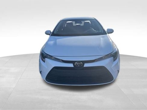 Used 2024 Toyota Corolla LE image 9