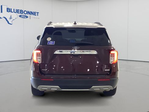 Used 2020 Ford Explorer XLT w/ Equipment Group 202A RWD image 6