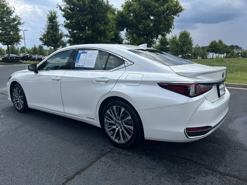 Used 2019 Lexus ES 300h w/ Premium Package FWD image 7