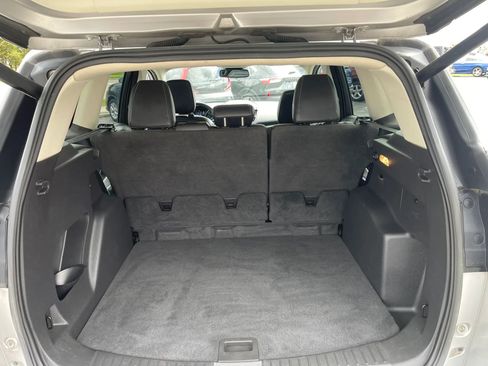 Used 2019 Ford Escape SEL FWD image 10