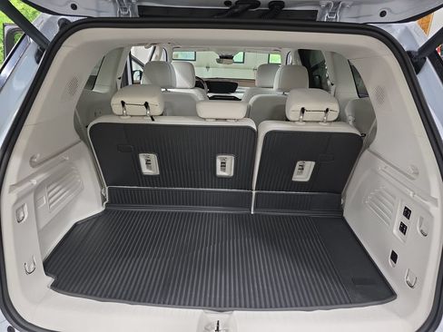 New 2026 Buick Enclave Avenir w/ Super Cruise Package AWD/4WD image 13