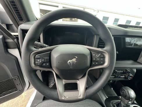 New 2025 Ford Bronco 4-Door w/ Sasquatch Package image 16