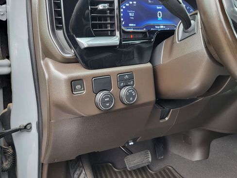 Used 2024 Chevrolet Silverado 1500 LT RWD image 18