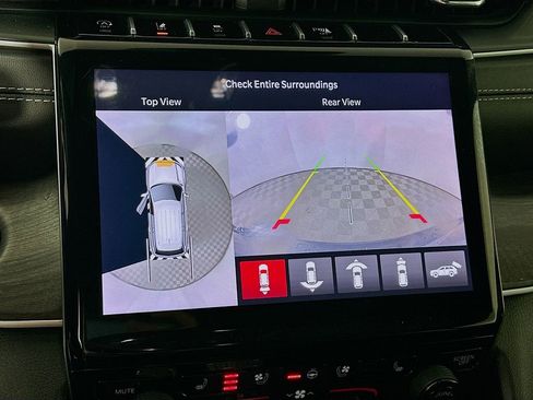 Certified 2024 Jeep Grand Cherokee L Limited w/ Luxury Tech Group II image 23