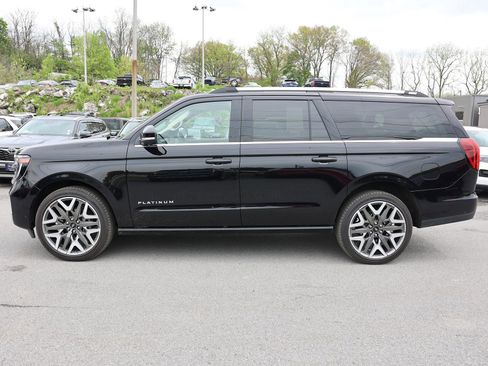 Certified 2025 Ford Expedition Max Platinum w/ Platinum Ultimate Package AWD/4WD image 4