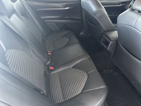 Used 2018 Toyota Camry SE image 32