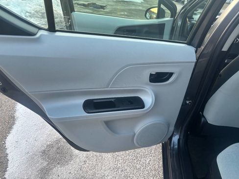 Used 2012 Toyota Prius C One image 18