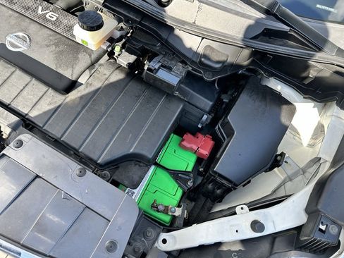 Used 2015 Nissan Quest SL image 28