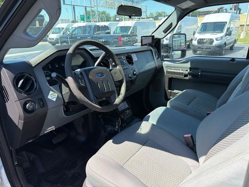 Used 2015 Ford F550 4x4 Regular Cab Super Duty image 10
