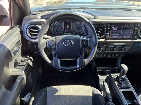 Used 2022 Toyota Tacoma TRD Sport w/ Technology Package AWD/4WD image 14
