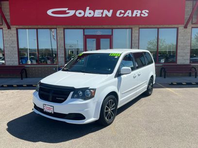 Used 2016 Dodge Grand Caravan SE