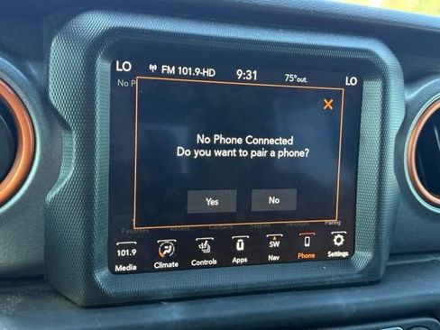 Used 2023 Jeep Gladiator Mojave w/ Cold Weather Group AWD/4WD image 23