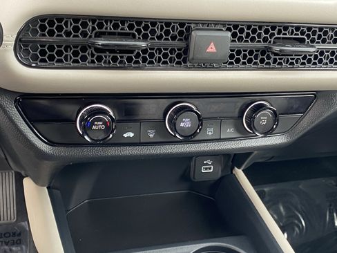 Certified 2025 Honda HR-V LX image 20