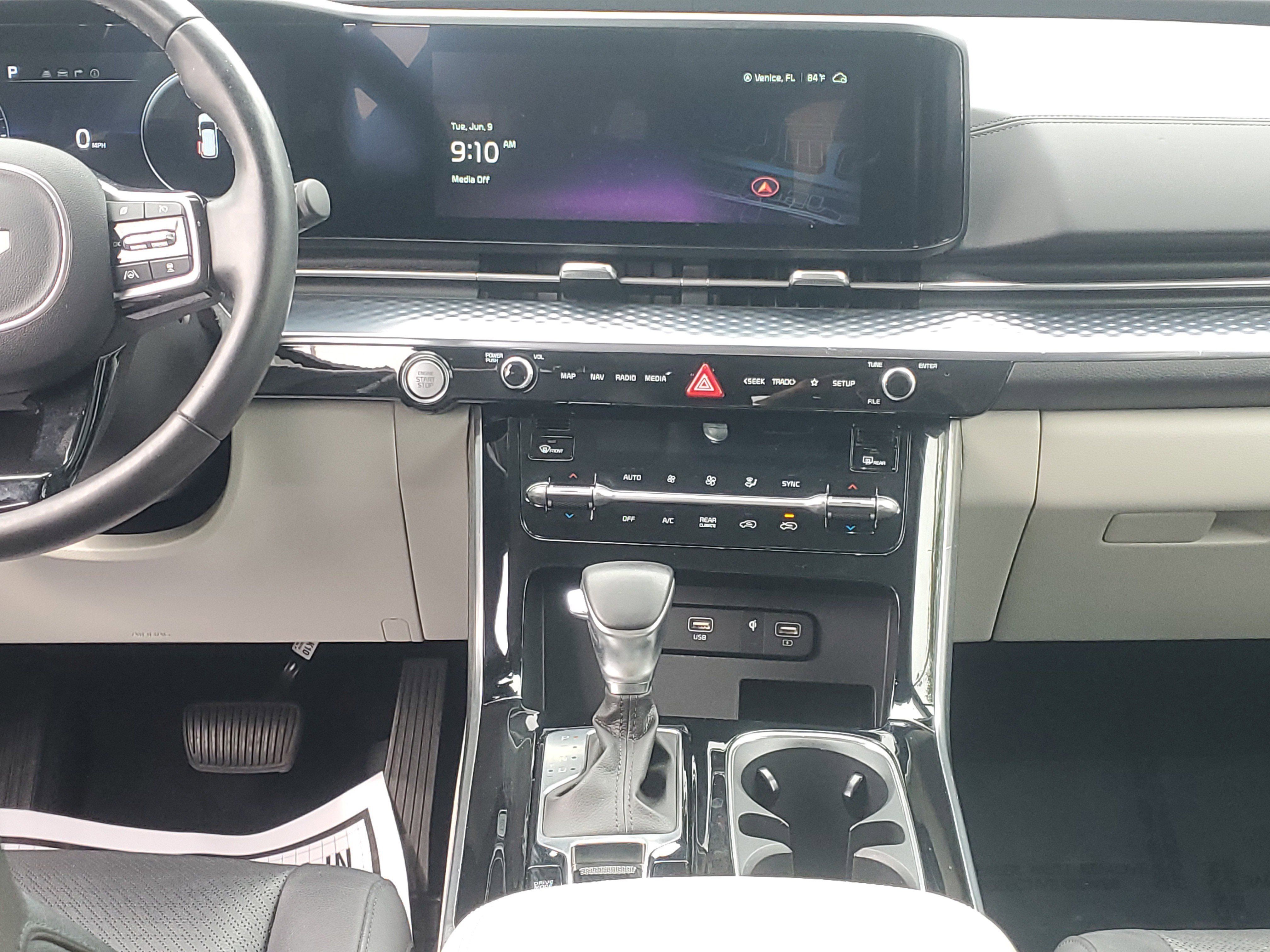 Used 2024 Kia Carnival SX Prestige FWD image 18